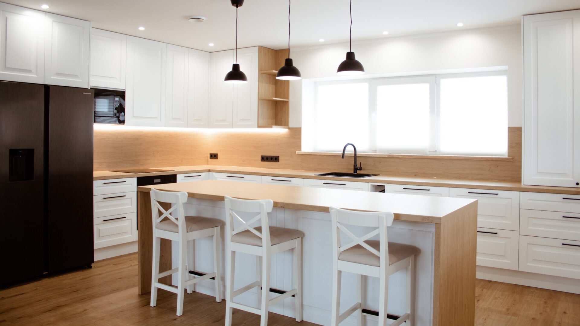 Reppan on Eesti eritellimusmööbli ettevõte, kelle poole pöördutakse siis, kui valmis- või standardlahendused ei vasta ruumi mõõtudele, kasutusvajadustele või oo